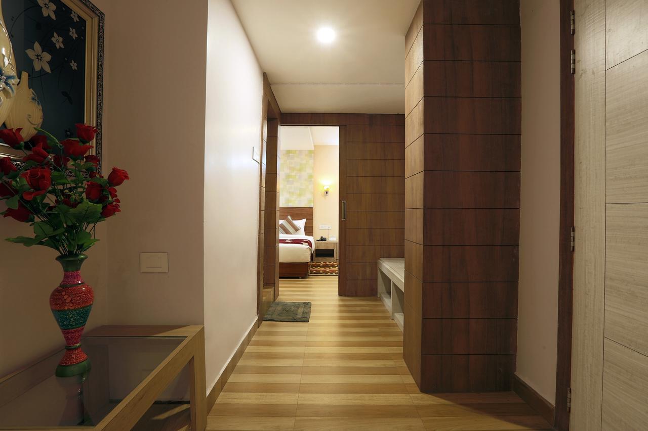 Hotel Sj International Guwahati Luaran gambar