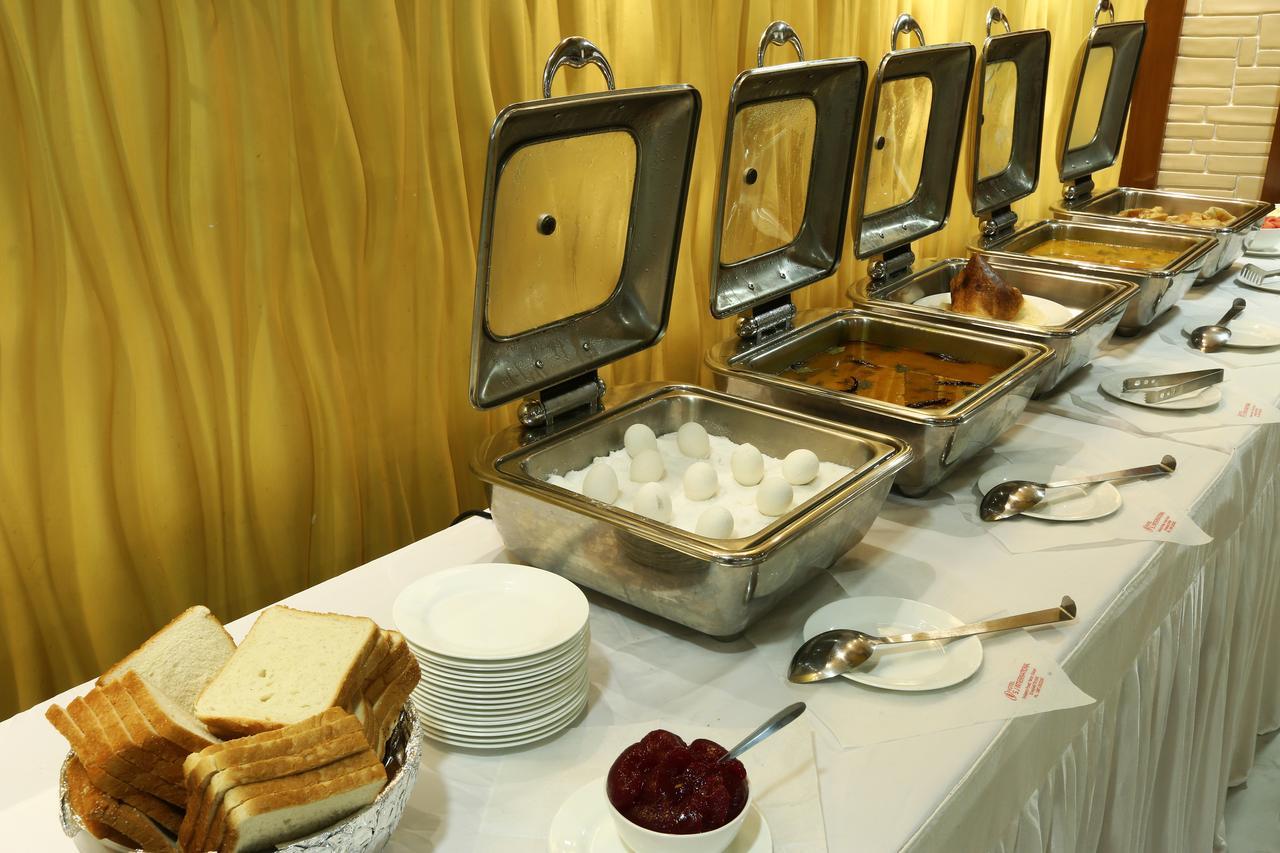 Hotel Sj International Guwahati Luaran gambar